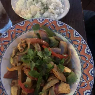Pollo Saltado