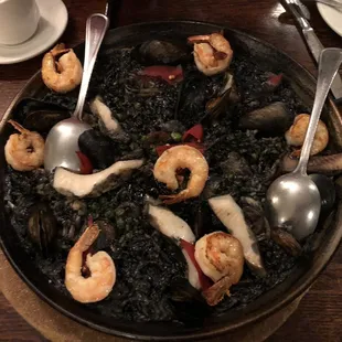 Paella Negra (2-3 People)