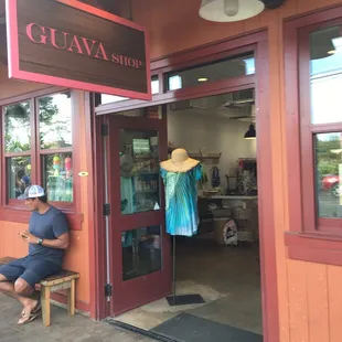 My fav shop!!  One-stop-shop for your cutest island finds !