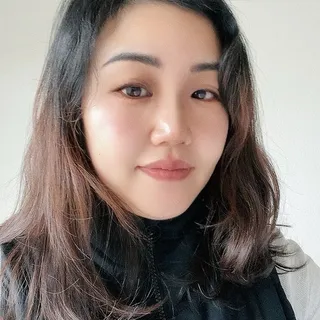 Mia S.