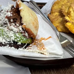 chicken wings and fried chicken, food