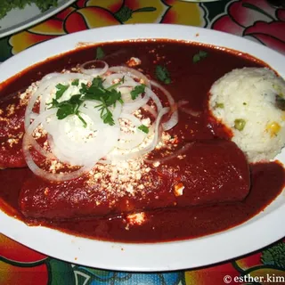 Enchiladas de Coloradito