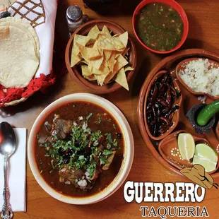 has Probado Nuestra Birria De Chivo con este frio????
Have You Tried Our Birria m  in this cold Weather ??

Breakfast is served