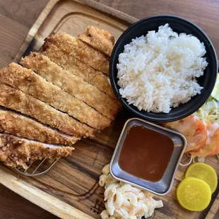 Korean Style Pork Katsu reminded me exactly of what I ate growing up in Korea. Super crunchy and juicy.