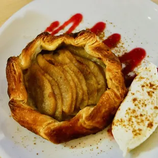 Apple crostata