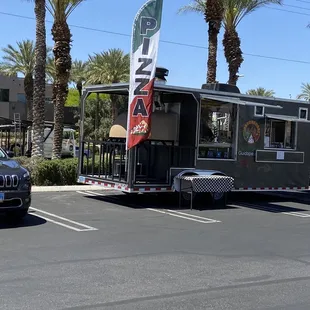 Personal pan pepperoni and cheese