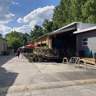 Guidon's expansive patio and porch.