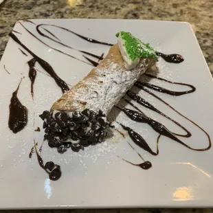 1 Piece Cannoli