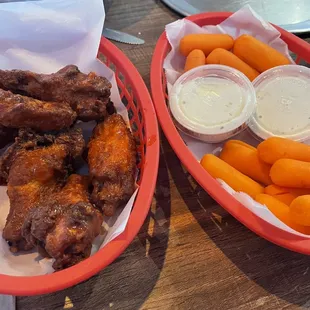 Buffalo wings and carrots