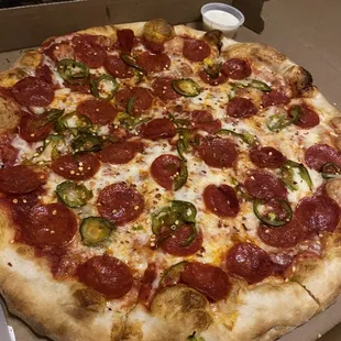 pepperoni and jalapeno ny style pizza!!