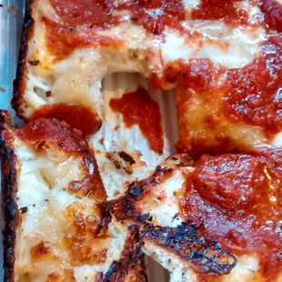 Disappointed in this HUGE hole in my pizza!