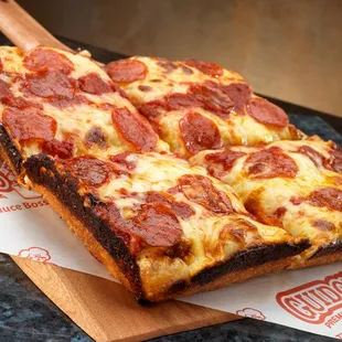 Detroit Style Deep Dish Square Pizza
