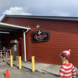 Waldo found Guidry's Kitchen and no mask