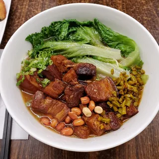 B4. Braised Pork Belly Noodle Soup