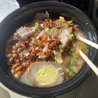 C3. GRN with Marinated Beef and Golden Crispy Pork