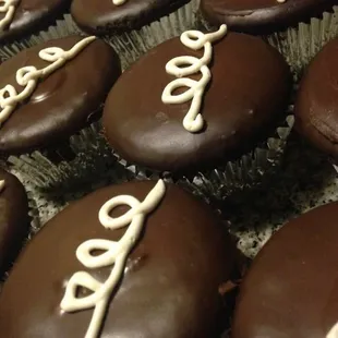 chocolate cupcakes with white icing
