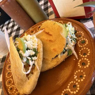 Taco (Bistec con Papas en Salsa Verde)
