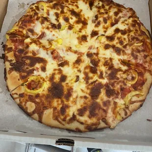Banana peppers, extra cheese and bacon with spicy sauce