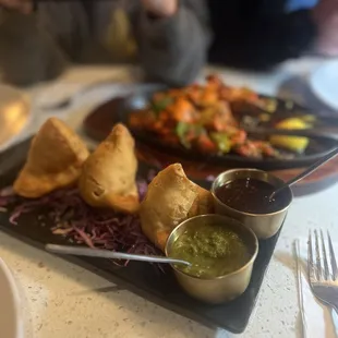 VEGGIE SAMOSA
