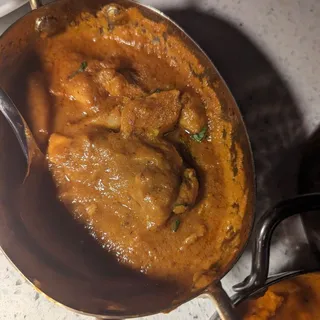 CHICKEN CURRY