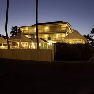 Behind the private fence you have the pool.