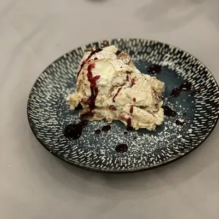 The special - homemade strawberry meringue