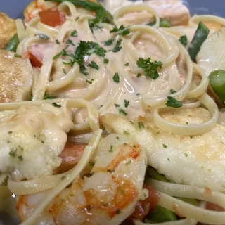 Linguini Aux Fruits de Mer