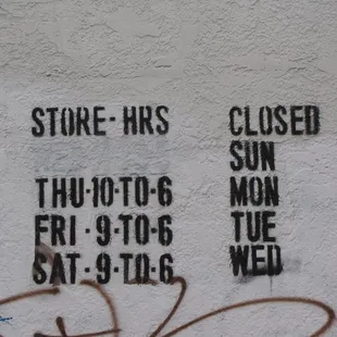a closed sign on a wall