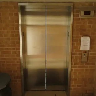 Not working elevators.