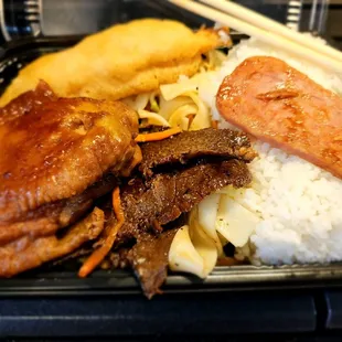 Lunch@Gulick Delicatessen; 12/23/2023. Mahalo Nui Hubby David picked up 2x Bentos 4us, mine w/Shrimp Tempura &amp; his w/Mahimahi.Too much rice!