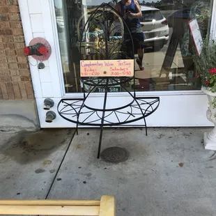 Complimentary wine tasting hours