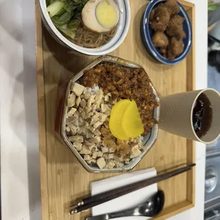 Chicken &amp; Lu Rou Fan Bento