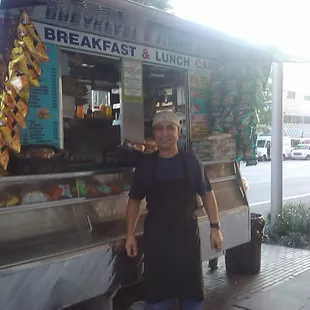 gul starting the day....that's after spending 3 hrs to prepare the cart