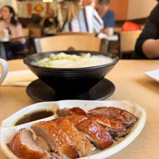 Perfect roasted duck hk style not Beijing style.