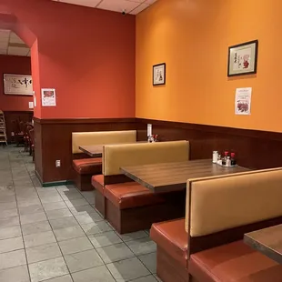 sushi and sashimi, interior