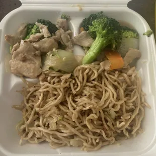 Broccoli chicken and chow mein lunch special