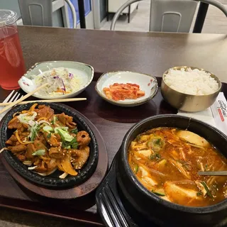 Dragon Fruit Lychee Refresher