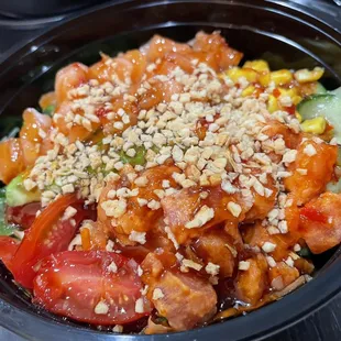 Poke mazing bowl 9/10 because I didn't care for the lettuce in it. Seemed out of place. But the entire bowl was so fresh.