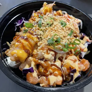 The poke bowl... excellent.