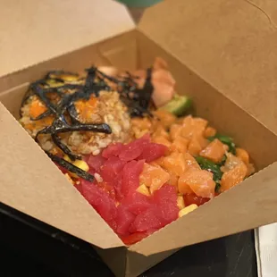 Poké bowl (tuna and salmon)