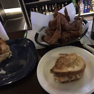 Wings and yummy sammiches
