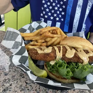 Gunnyfried Chicken Sandwich
