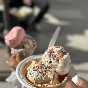 Ice cream at Gunther&apos;s...a Sacramento tradition since 1940.