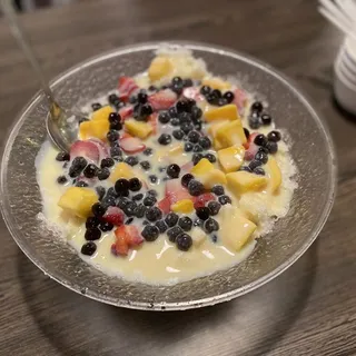 Shaved Ice with 3 Toppings