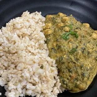 Chana saag bowl with brown rice