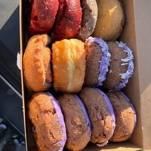 Red velvet  Ube with coconut  Plain une