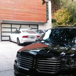 Take you on a wine tour/city tour/party in our brand new &amp; luxurious 7-passenger Lincoln Navigator L, perfect for any occasion!