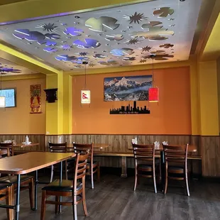 4/4/24 FYI. Seating, decor.