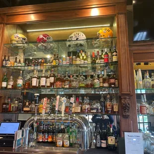 Gus &amp; Andy&apos;s Montrose