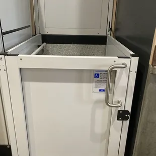 Wheelchair lift